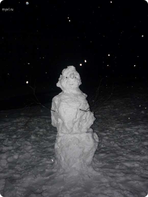 снеговик в великих луках рядом с пятой школой